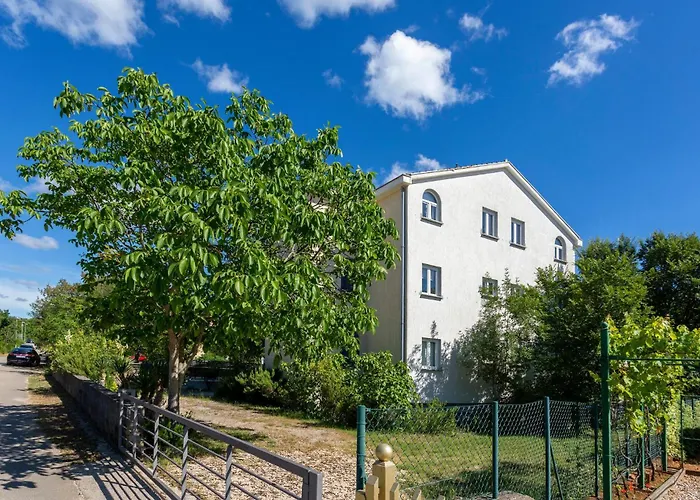2 Bedroom In *