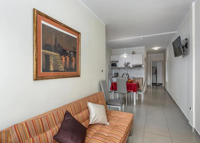 2 Bedroom In *