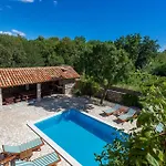 شقة 2 Bedroom Amazing In *