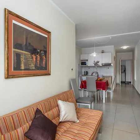 2 Bedroom Amazing In *