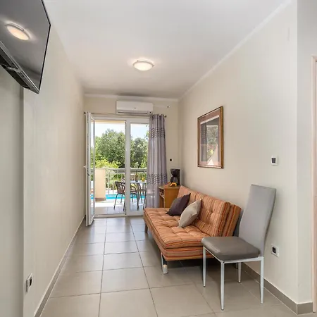 דירה 2 Bedroom Amazing In *